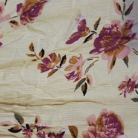 Lace Floral Summer Blouse - Picture 5 of 5